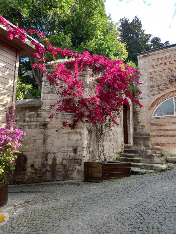 Emirhan Guesthouse & Suites Istanbul Exterior photo